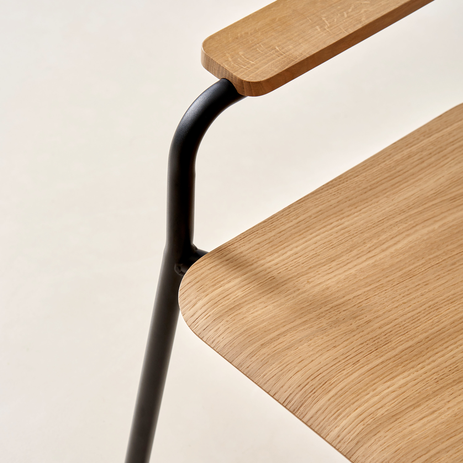 ÉTUDE lounge chair