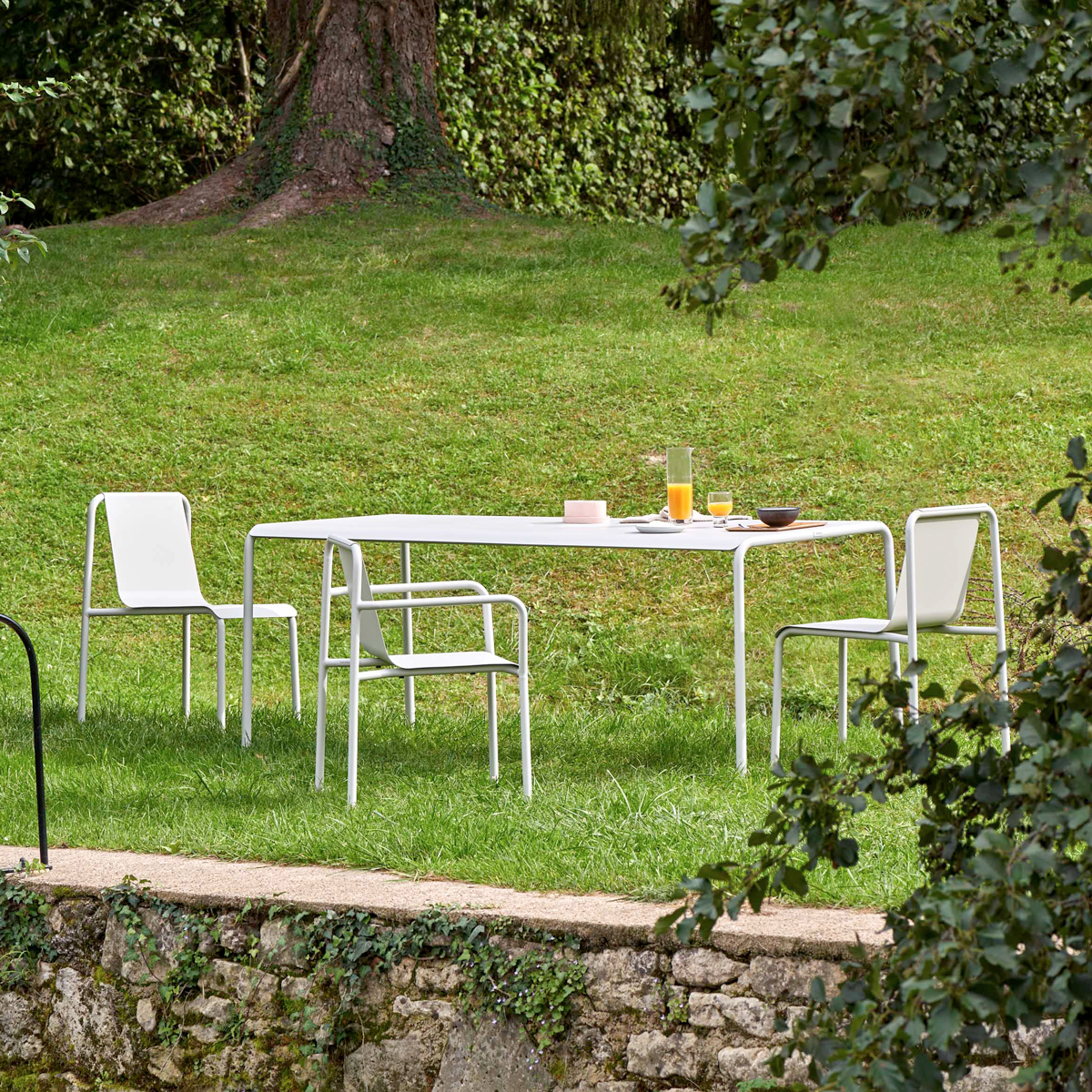 PANORAMA outdoor chair with armrests - powder-coated steel