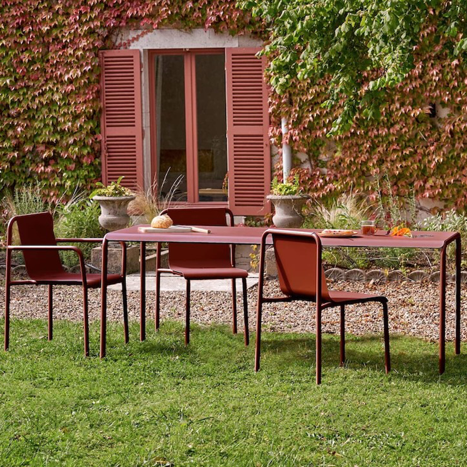 PANORAMA outdoor chair with armrests - powder-coated steel