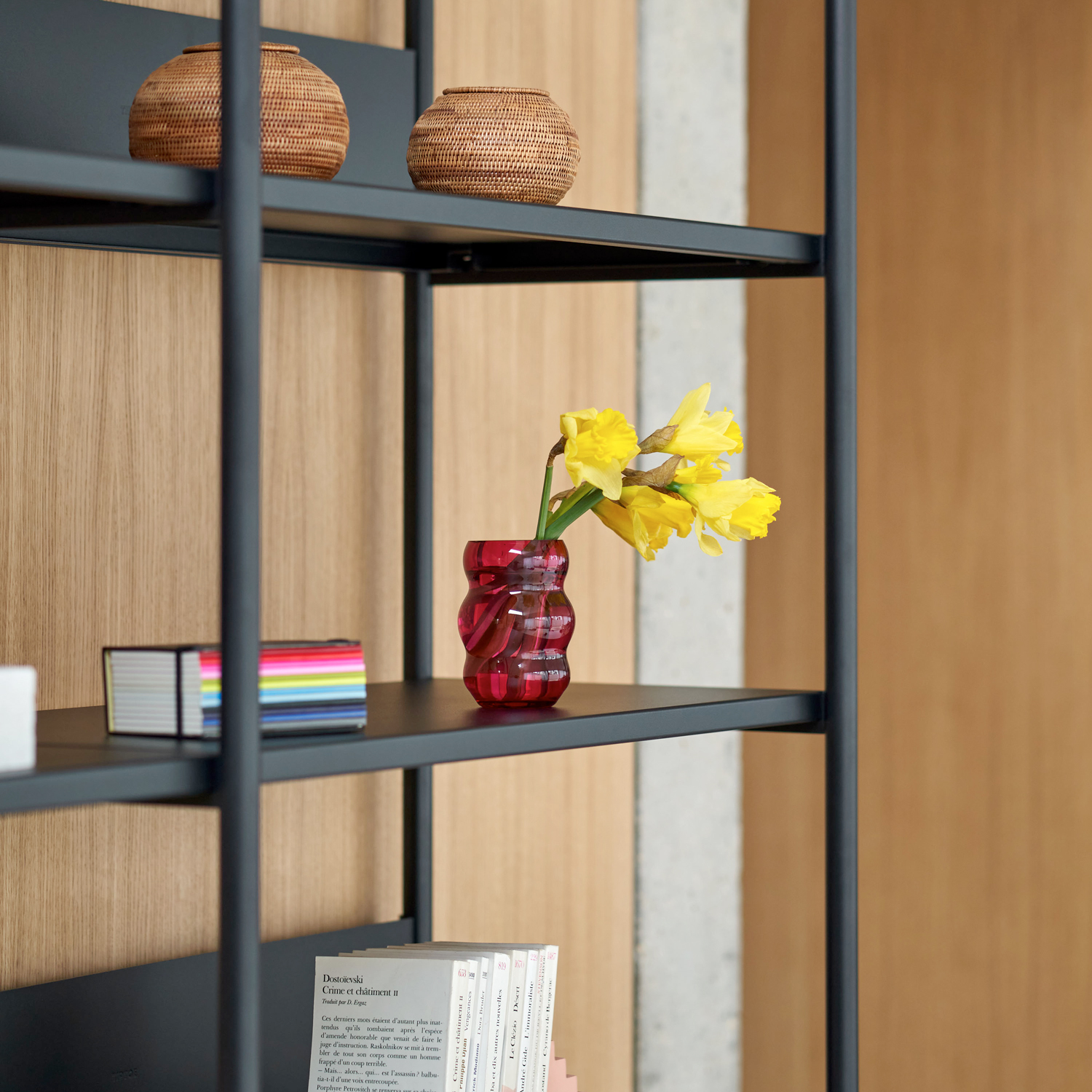 UNIT shelf - H180 to 215 x W244cm - powder-coated steel