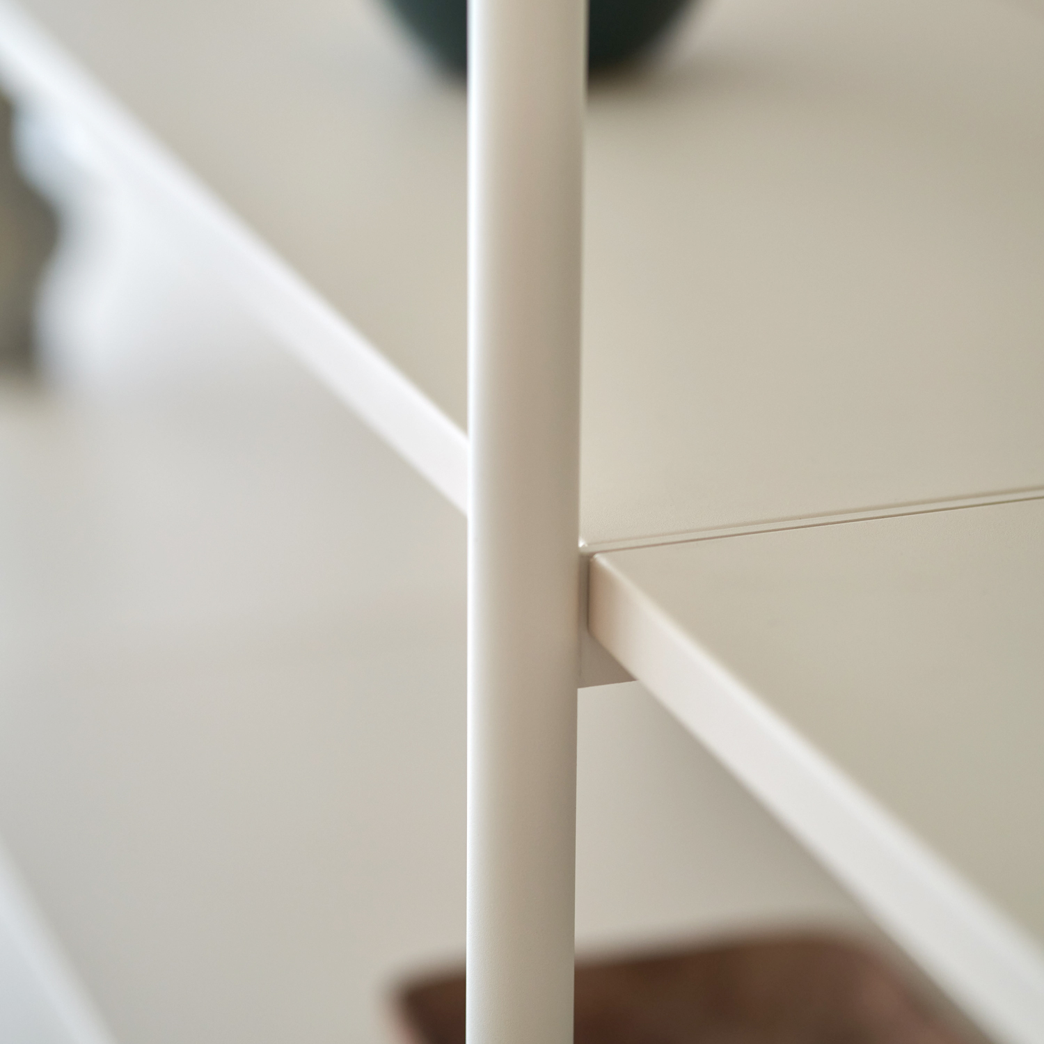 UNIT shelf - H180 to 215 x W244cm - powder-coated steel
