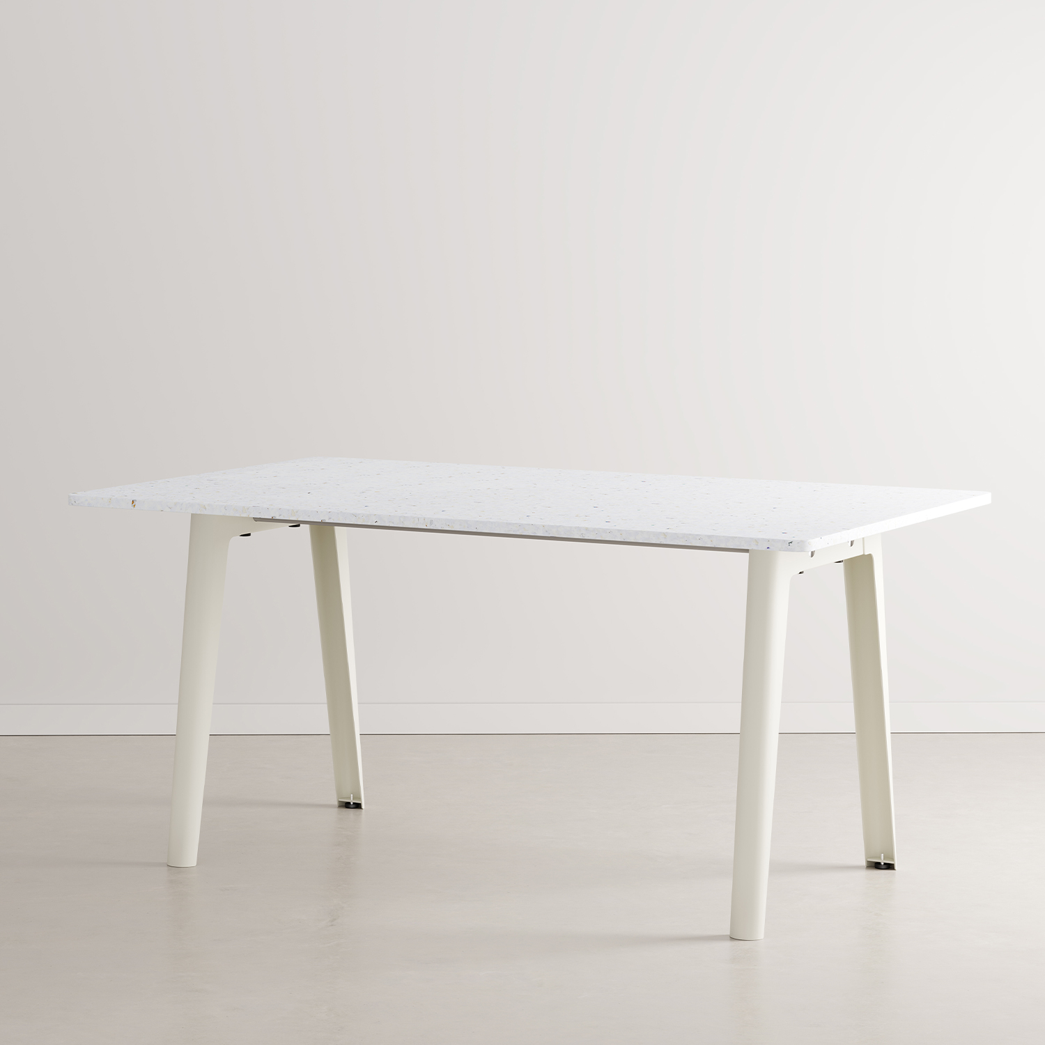 Esstisch NEW MODERN - recycelter Kunststoff Venezia