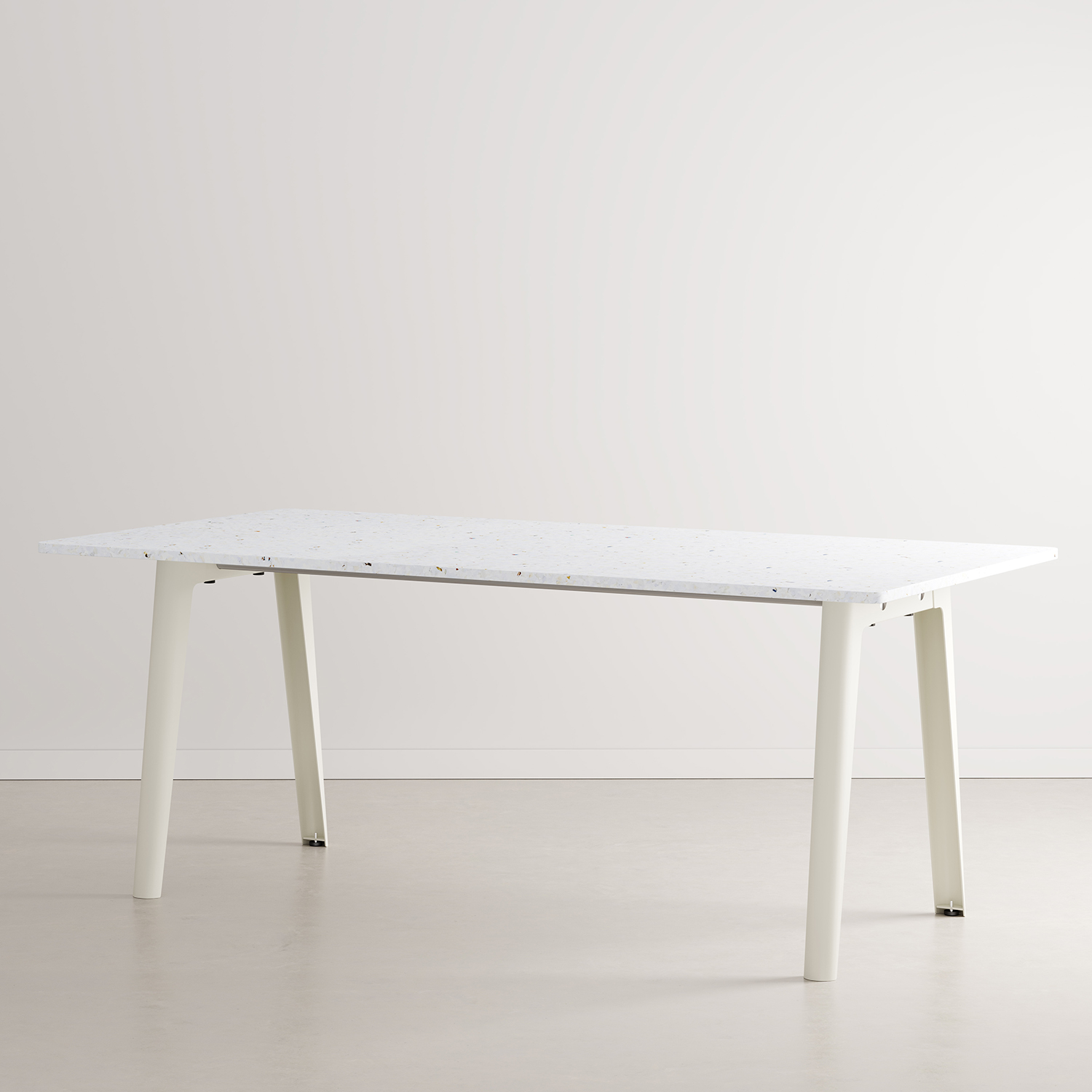 Esstisch NEW MODERN - recycelter Kunststoff Venezia